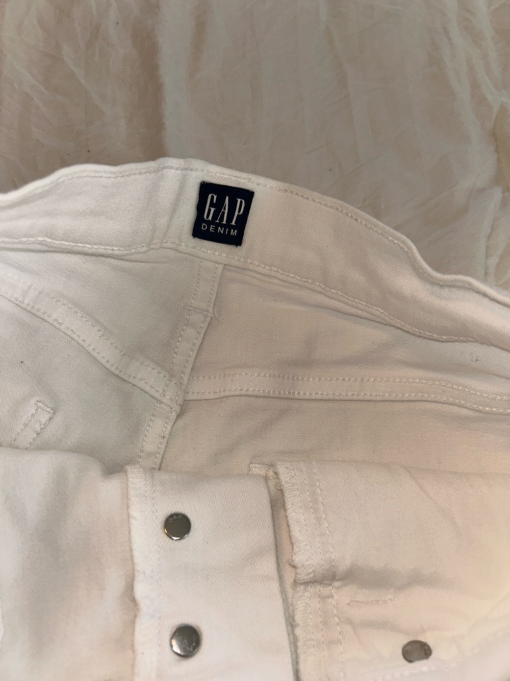 GAP White High-Rise Button-Fly Denim Shorts - Picture 2 of 5